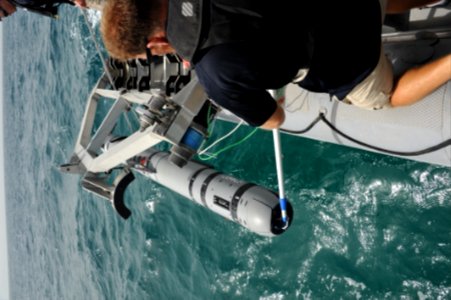 Unmanned Underwater Vehicle (UUV) operations 130605-N-AZ907-120