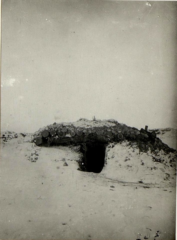 Unterkunft des Kommandanten auf der Kuppe nordöstl. Biskupice.Schlachtfeld Pilica. (BildID 15538207)
