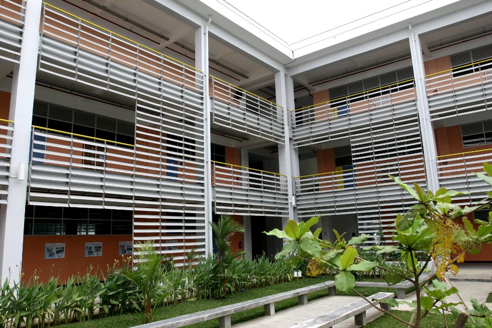 UNSYIAH courtyard (4874117494)