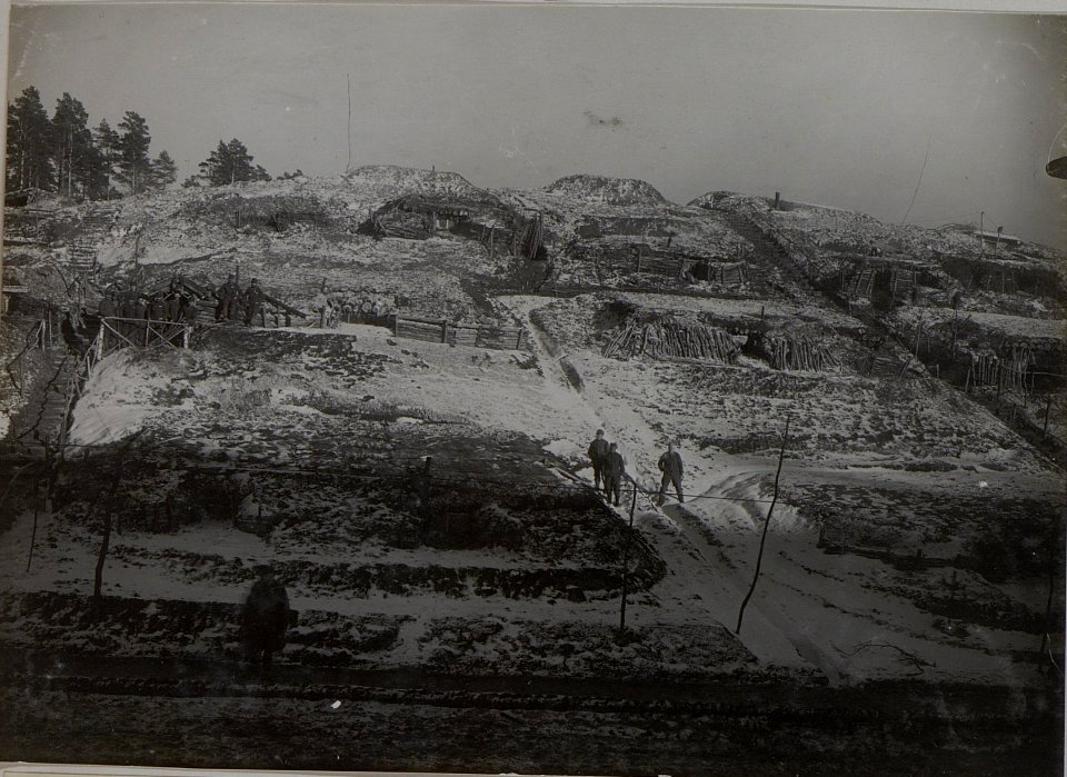Unterstände der 12.Feldkompanie im Lager des III.Bataillons des Infanterie Regiments 4 bei Kolonie Alexandrowka (BildID 15442559)