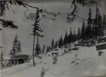 Unterstaände auf der Höhe Cimbroslava vielka links Endstation der Dratseilbahn. (BildID 15450026)