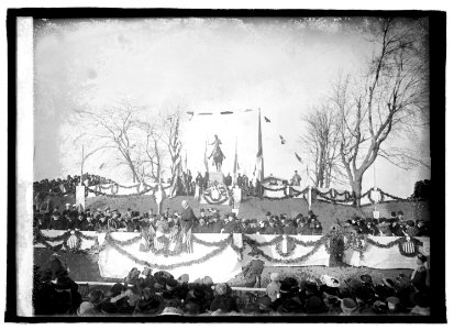 Unveiling Joan de Arc statue, 1-6-22 LCCN2016845925