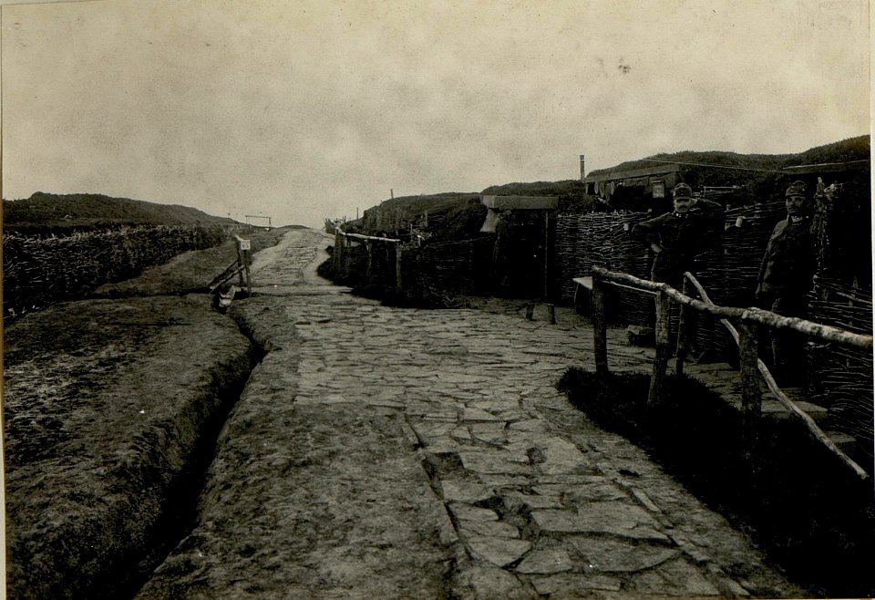 Unterstände beim Feldjäger Bataillon Nro.32. (BildID 15521917)