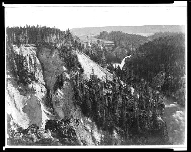 Upper Falls of the Yellowstone River LCCN95514223