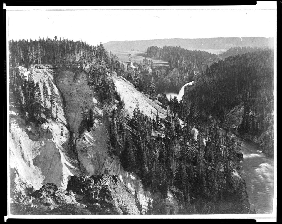 Upper Falls of the Yellowstone River LCCN95514223
