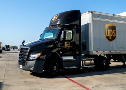 UPS semi tractor in Arlington Texas (cropped)