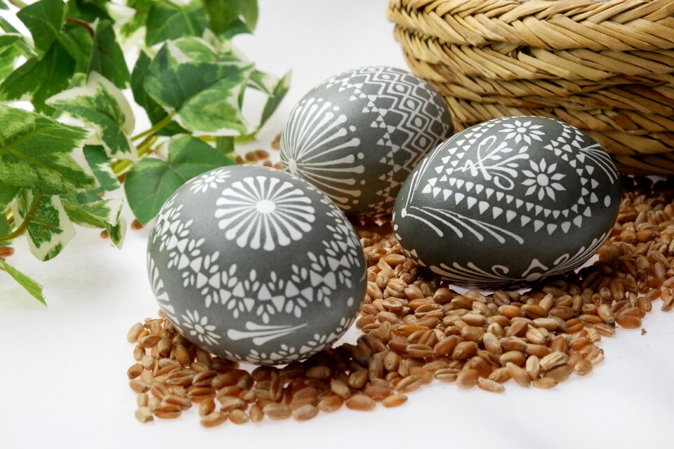 Easter decoration wax technique happy easter