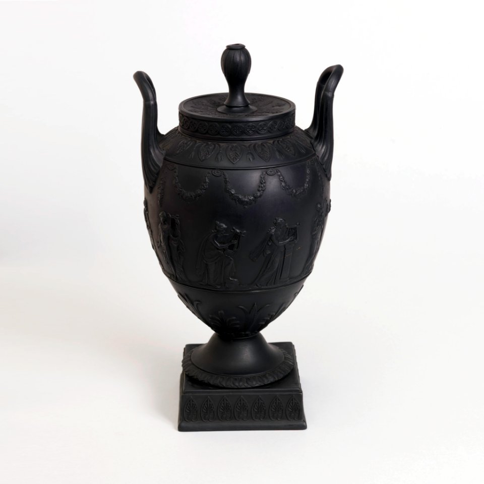 Urn (England), 1780–1800 (CH 18349581-3)