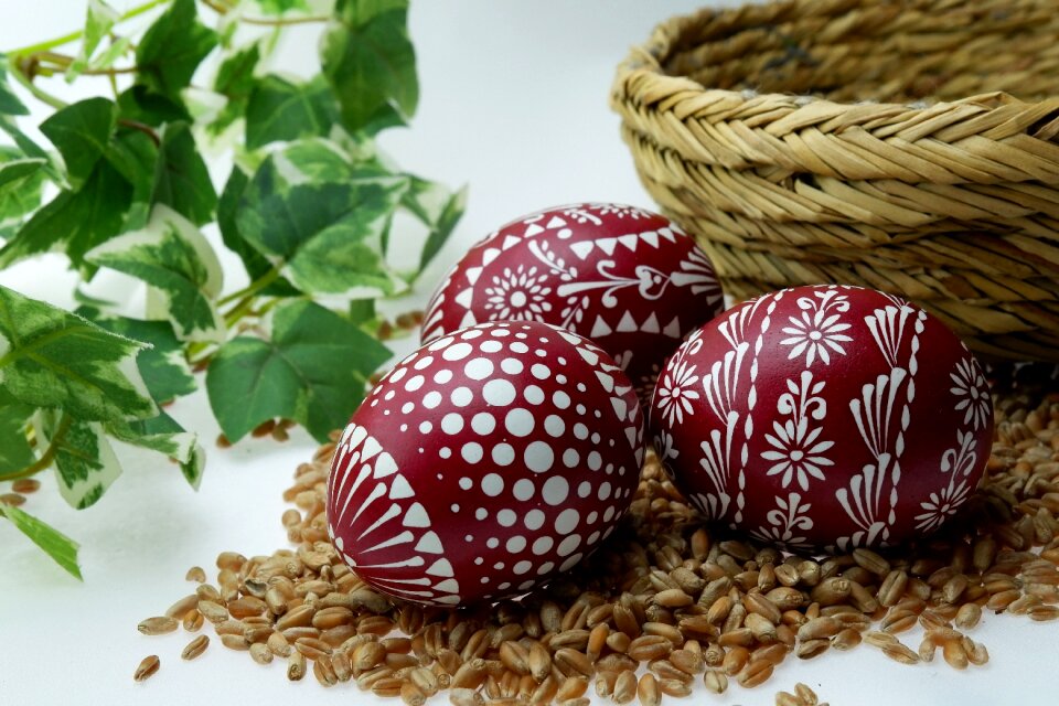 Easter decoration wax technique happy easter