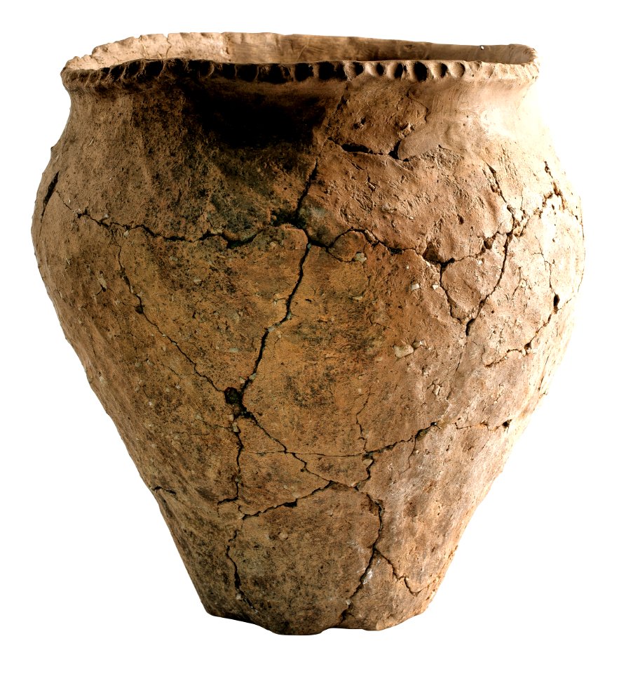Urne uit de Hilversum-Drakensteintraditie in handgevormd aardewerk, 1100 tot 900 VC, vindplaats- Neerharen-Rekem, Het Kamp (Hangveld), 1984, collectie Gallo-Romeins Museum Tongeren, 84.RE.12