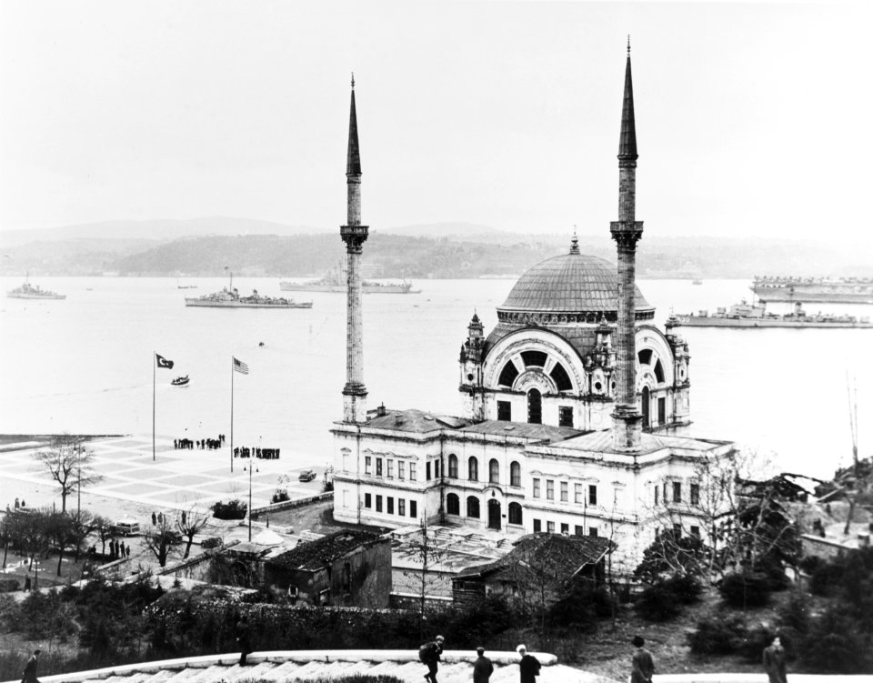 US 6th Fleet warships at Istanbul in March 1950