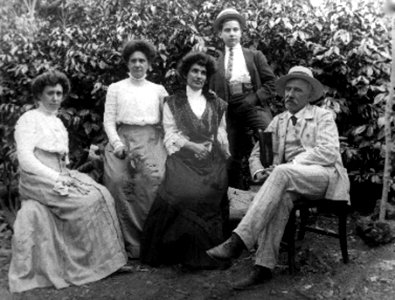 Urzelina, ilha de São Jorge, 1910, modos de trajar, 14, Arquivo de Villa Maria, Angra do Heroísmo, ilha Terceira, Açores