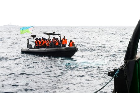 US and Mozambique boarding parties train together (32347091420)