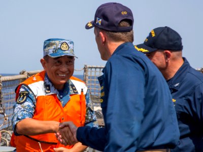 US and Chinese counter piracy exercise 130823-N-PW661-005