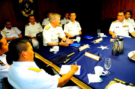 US 7th Fleet multilateral roundtable discussion with Singapore, Malaysian and Indonesian navy 150506-N-GR655-092