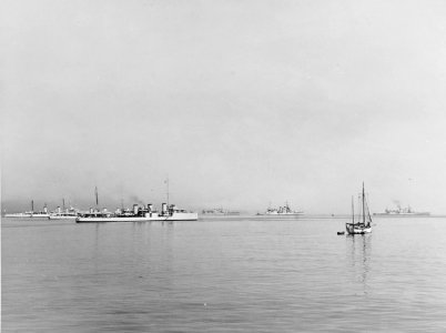 US cruisers and Peruvian ships at Callao in May 1939