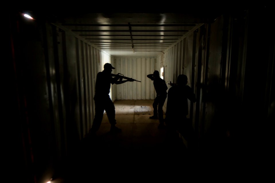 US and Mozambique boarding parties train together (32666173715)