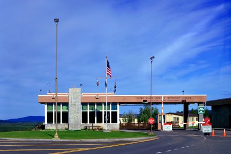 US border station Alcan