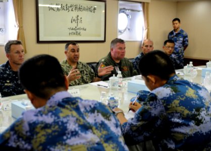 US and Chinese military MIO exercise 130825-N-OM642-245