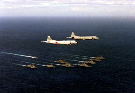 US and Japanese ships with P-3s during RIMPAC 1998
