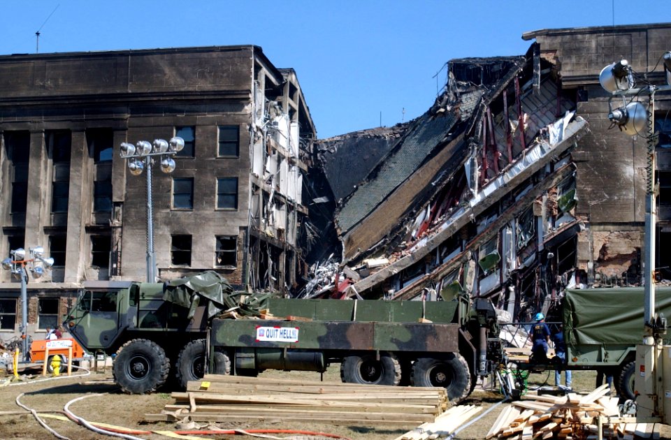 US Navy 010912-N-3235P-021 Trucking in supplies to assist in rescue efforts