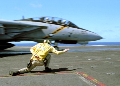US Navy 020402-N-3986D-001 USS Washington - Tomcat launch