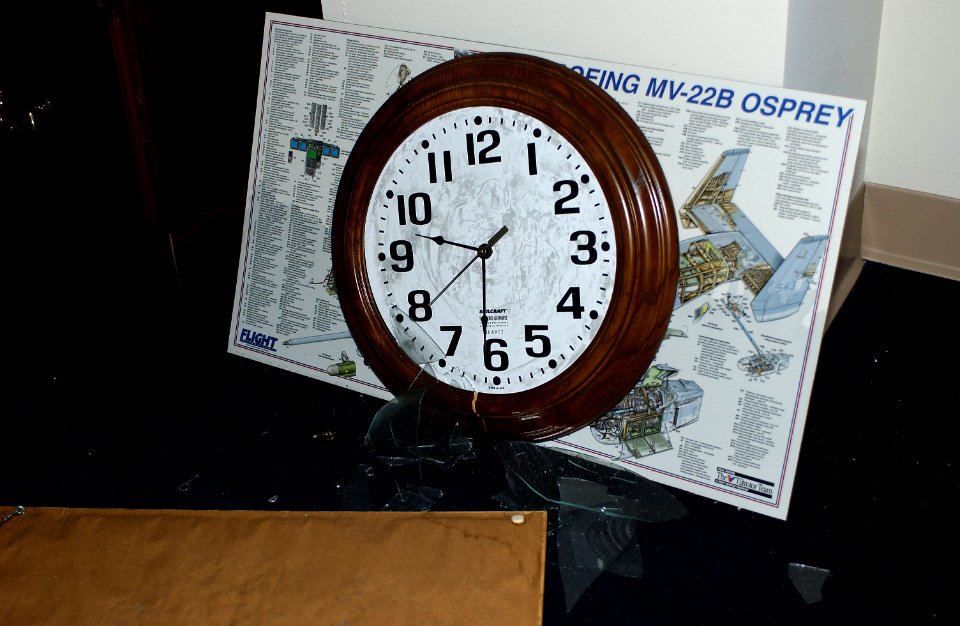 US Navy 010914-F-4692S-017 clock frozen at the time of impact