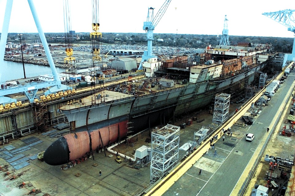 US Navy 000316-N-0000G-007 Ronald Reagan CVN 76 under construction