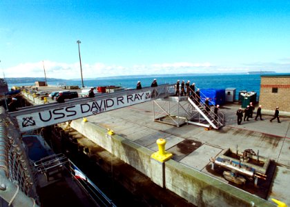US Navy 020228-N-5274S-001 DD 971 Decommissioning