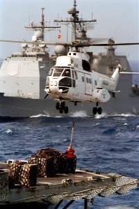US Navy 020310-N-1328C-003 USS Roosevelt - vertrep