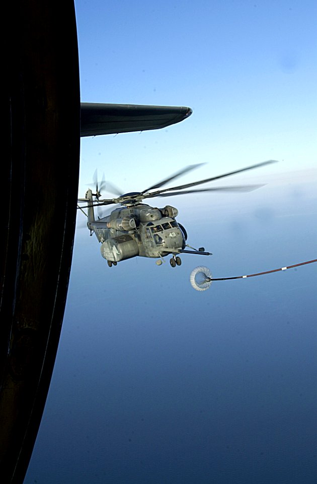 US Navy 011012-F-4728F-003 CH-53 air-to-air refueling