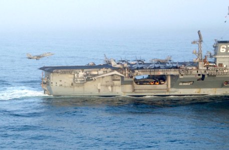 US Navy 020716-N-6492H-525 USS Kennedy - Tomcat landing