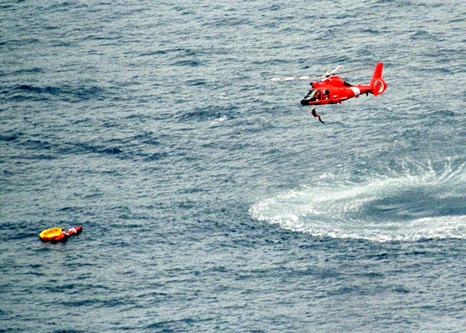 US Navy 020730-N-1292P-001 U.S. Navy and Coast Guard rescue at sea