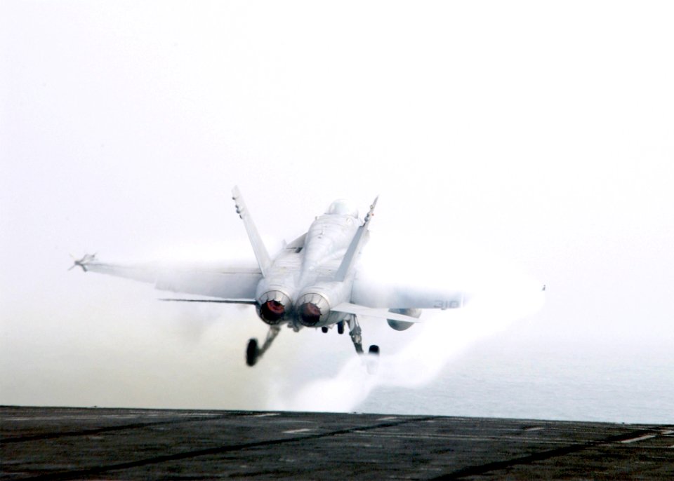 US Navy 020801-N-2329T-002 F-A-18
