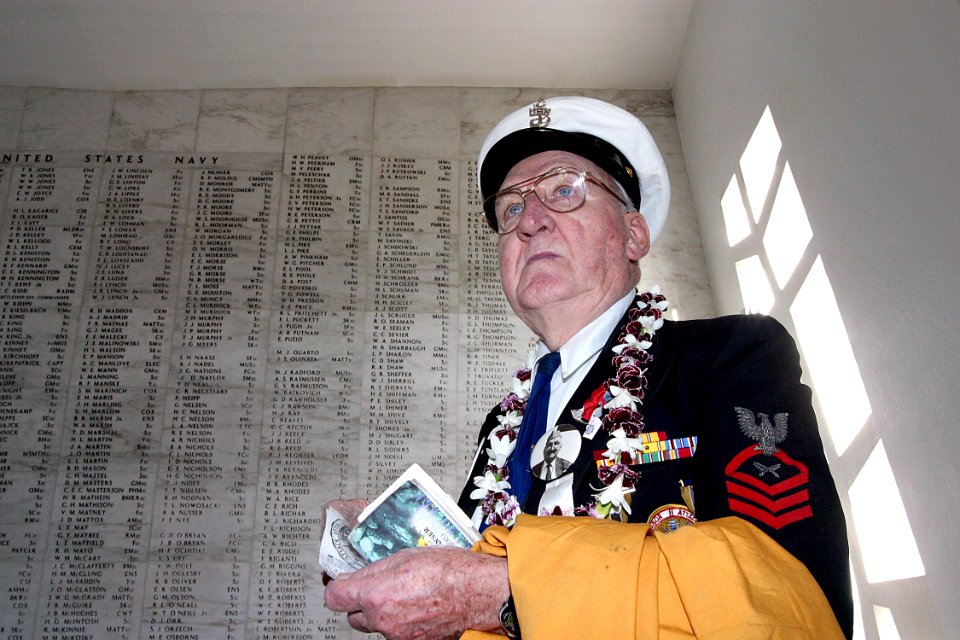 US Navy 021207-N-3228G-015 Retired Chief Yeoman Edward Borucki, a Pearl Harbor attack survivor