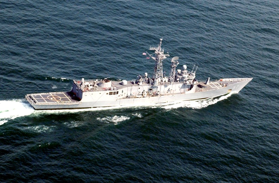 US Navy 020923-N-4309A-008 An aerial view of the U.S. Navy guided missile frigate USS Reuben James (FFG 57)