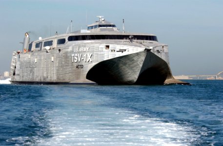 US Navy 030115-N-5319A-007 United States Army Vessel (USAV) Theatre Support Vessel, Spearhead (TSV-1X), departs from port photo