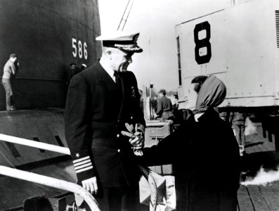 US Navy 021201-N-0000B-004 Capt. Edward L
