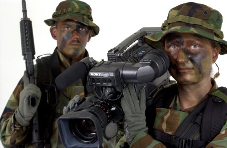 US Navy 030124-N-5862D-084 Photographer's Mates