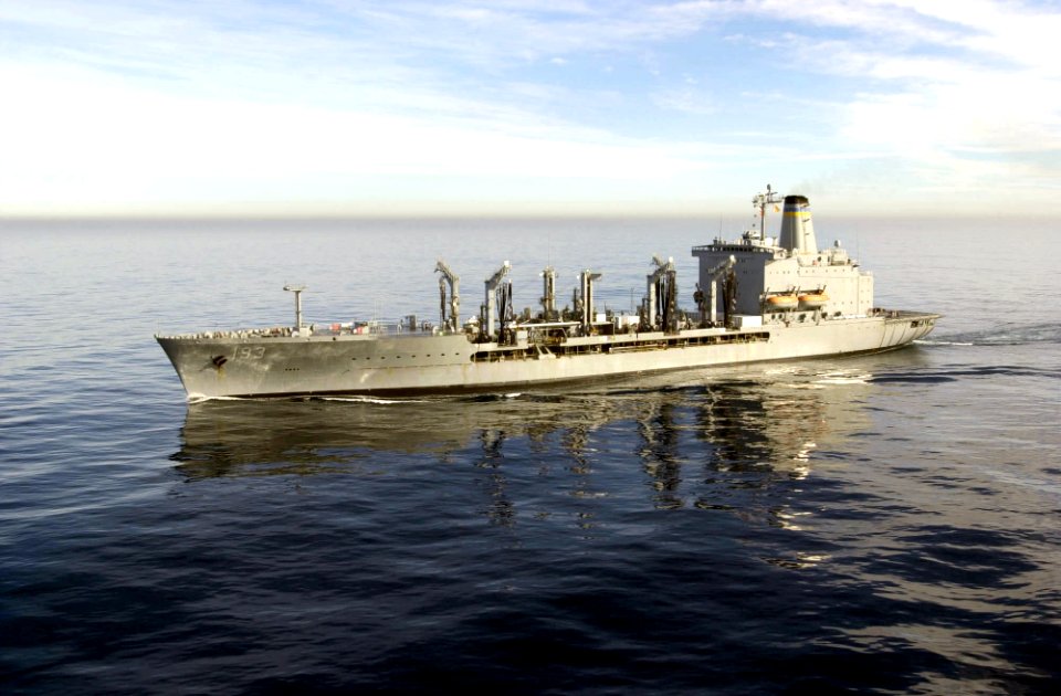 US Navy 030116-N-2385R-003 USNS Walter S. Diehl (T-AO-193)