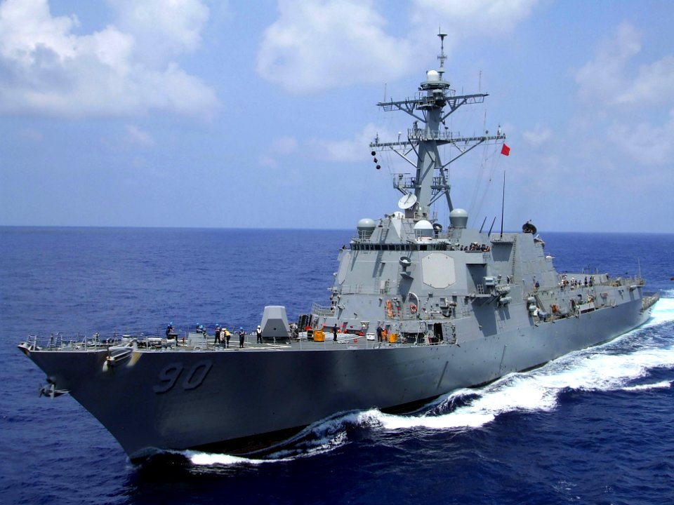 US Navy 070412-N-5806R-098 Guided missile destroyer USS Chafee (DDG 90)