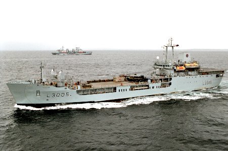 US Navy 030326-N-0000C-001 The Royal Fleet Auxiliary, Landing Ship Logistic RFA Sir Galahad (L 3005) underway in the Arabian Gulf