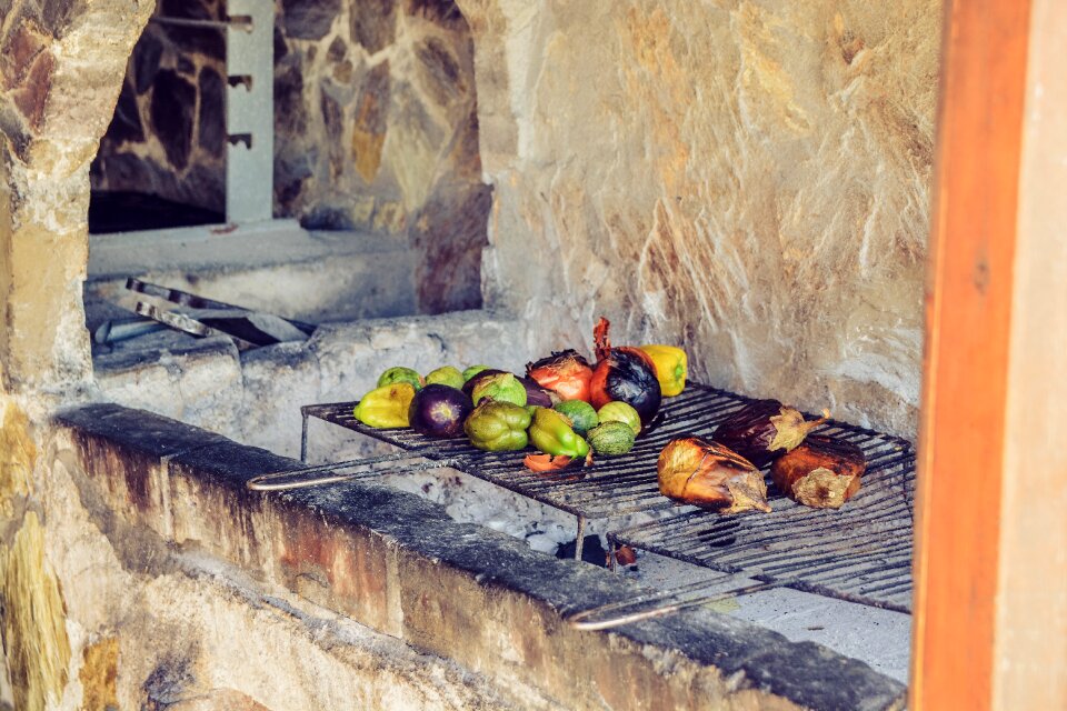 Grill kitchen fireplace