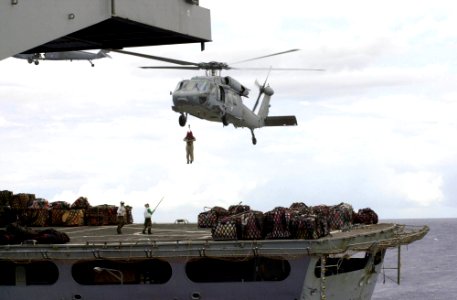 US Navy 030329-N-2143T-003 An MH-60 Knighthawk from the