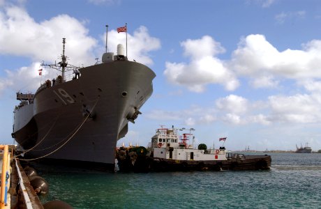 US Navy 030422-F-5820C-001 The amphibious command ship USS Blueridge (LCC19) arrives pierside during Tandem Thrust '03