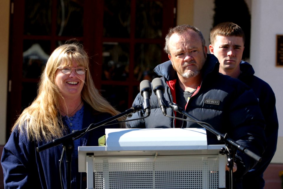 US Navy 030408-D-7433T-003 Dee Lynch, mother of Pfc. Jessica Lynch, answers questions from the media in front of 'The Fisher House' at the Landstuhl Regional Medical Center
