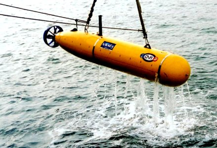 US Navy 030610-N-0000X-001 The crew aboard the mine hunter coastal ship USS Falcon (MHC 59) recover the Battlespace Preparation Autonomous Underwater Vehicle (BPAUV) after a demonstration