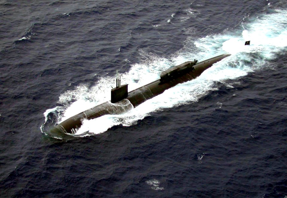 US Navy 030701-N-0000X-005 The Los Angeles-class submarine USS Greenville (SSN 772) recently completed sea testing for the Advanced SEAL Delivery System (ASDS) off the coast of Pearl Harbor, Hawaii