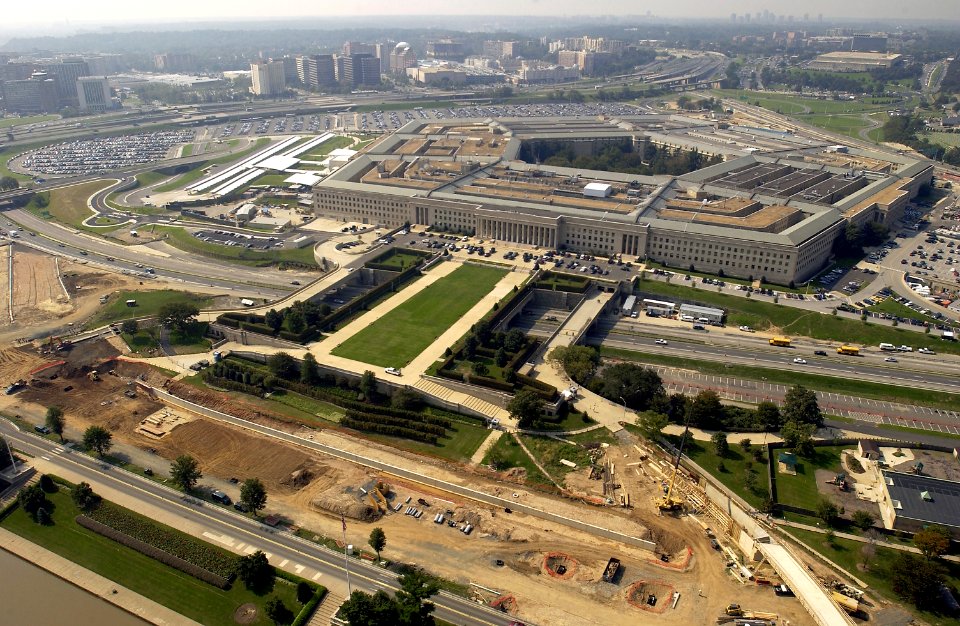 US Navy 030926-F-2828D-055 Aerial view of the Pentagon
