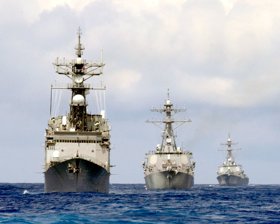 US Navy 030905-N-5471P-001 USS Thorn (DD 988), USS Cole (DDG 67), and the USS Gonzalez (DDG 66), members of the Enterprise Carrier Strike Group, perform divisional tactics while underway in the Atlantic Ocean